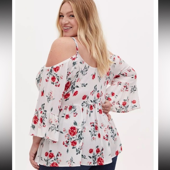 Torrid Floral Roses Crepe Bell Sleeve Cold Shoulder Blouse Top Plus Size 2X XXL - Picture 2 of 8